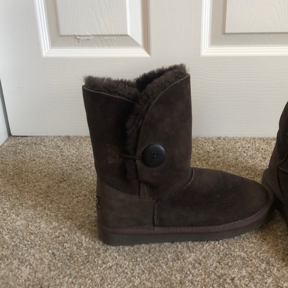 Ugg Australia classic bailey boot with button 6/7
